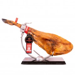 Acorn-fed ham 50% Iberian Montesano breed and ham holder